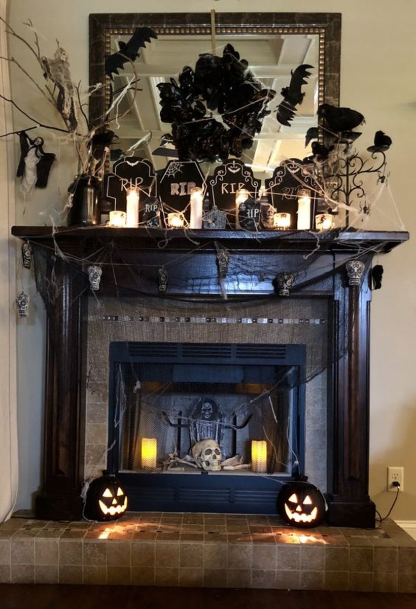 50+ Haunting Halloween Mantle Decor Ideas for a Spooky Yet Fun Vibe ...