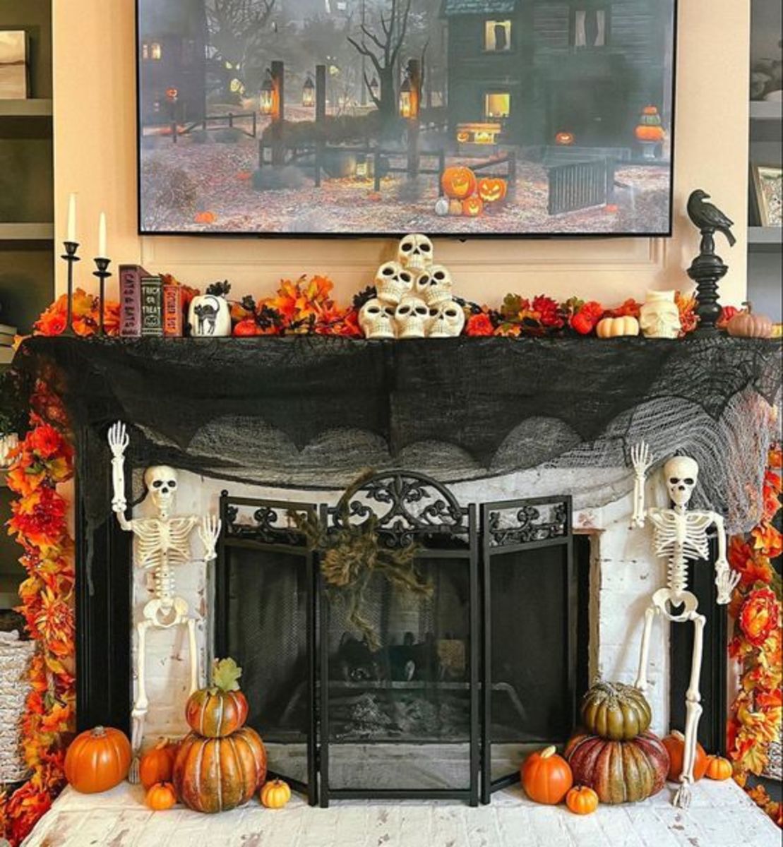 50+ Haunting Halloween Mantle Decor Ideas for a Spooky Yet Fun Vibe ...