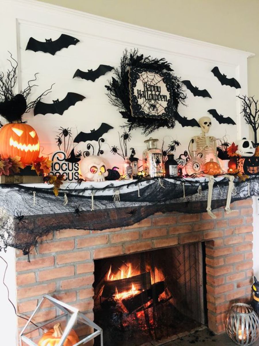 50+ Haunting Halloween Mantle Decor Ideas for a Spooky Yet Fun Vibe