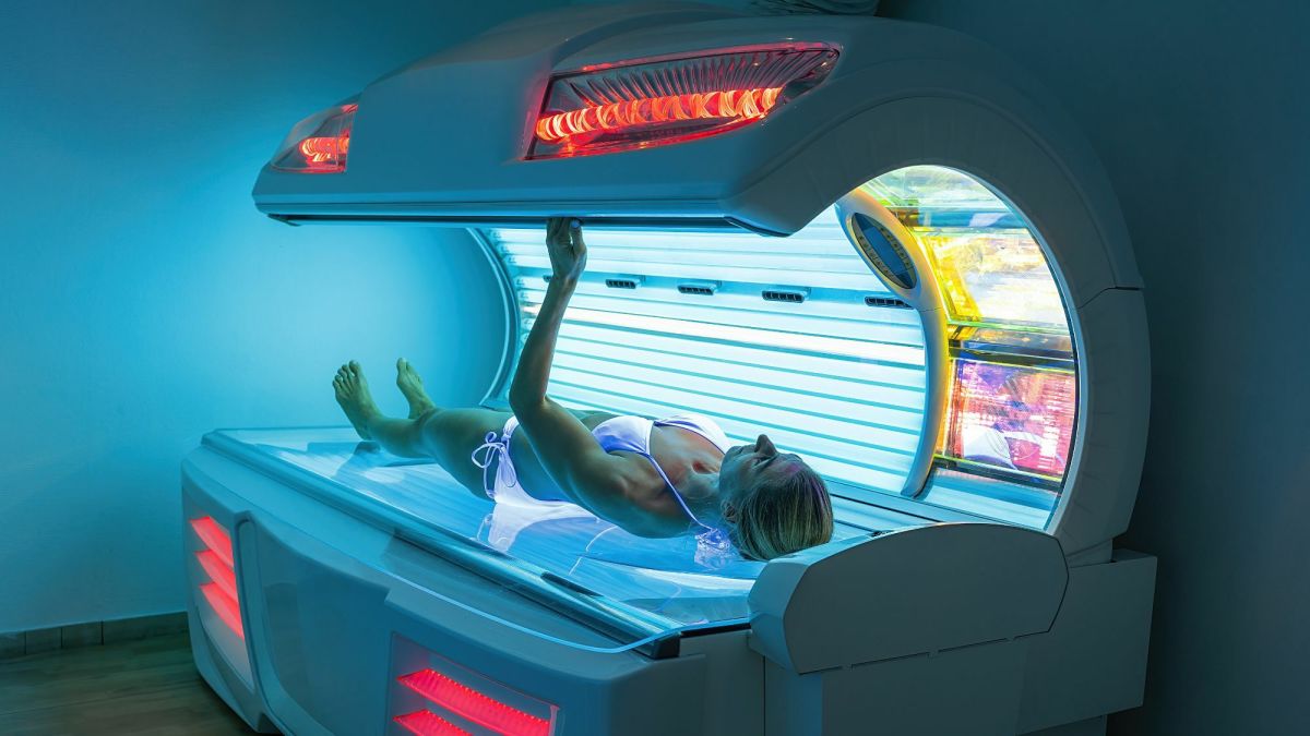 How to Go to the Tanning Salon for the First Time