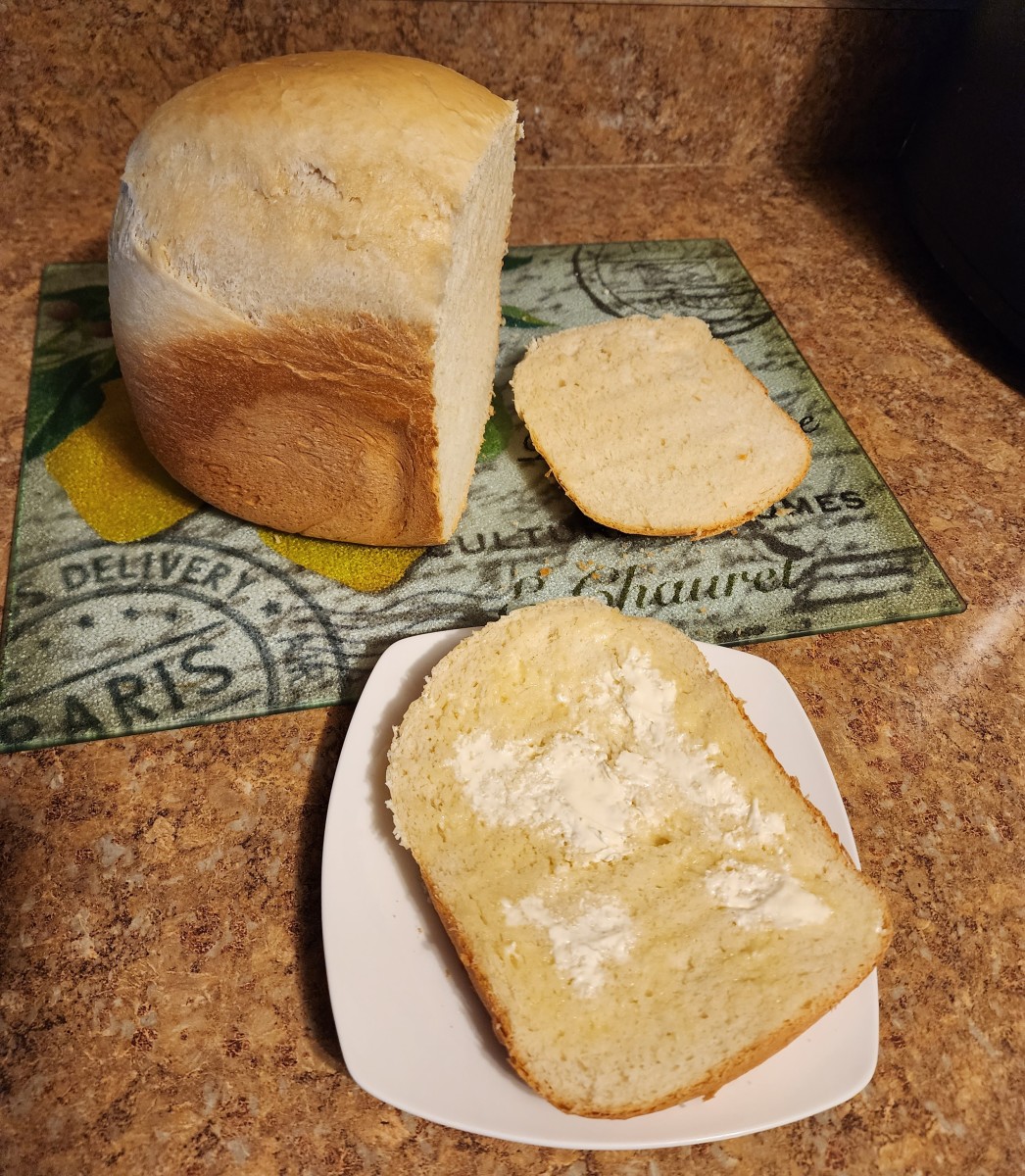 Making my First Loaf of Bread with my New Hamilton Beach Breadmaker 