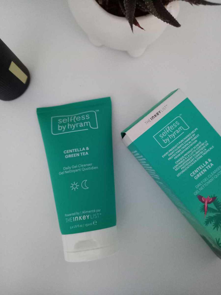 Face off Simple Age Resisting Facial Wash Vs. the Inkey List Selfless