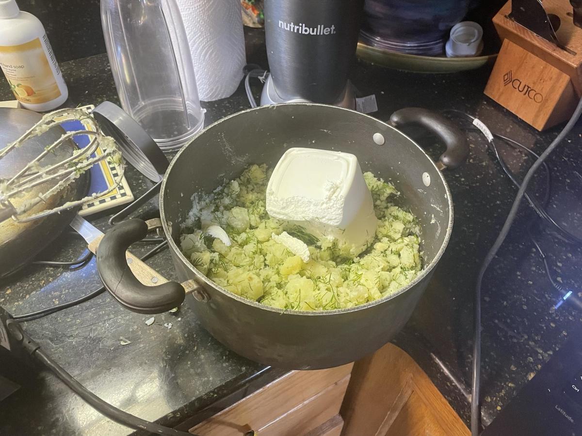 150+ Delicious Toppings for a Mashed Potato Bowl - Delishably