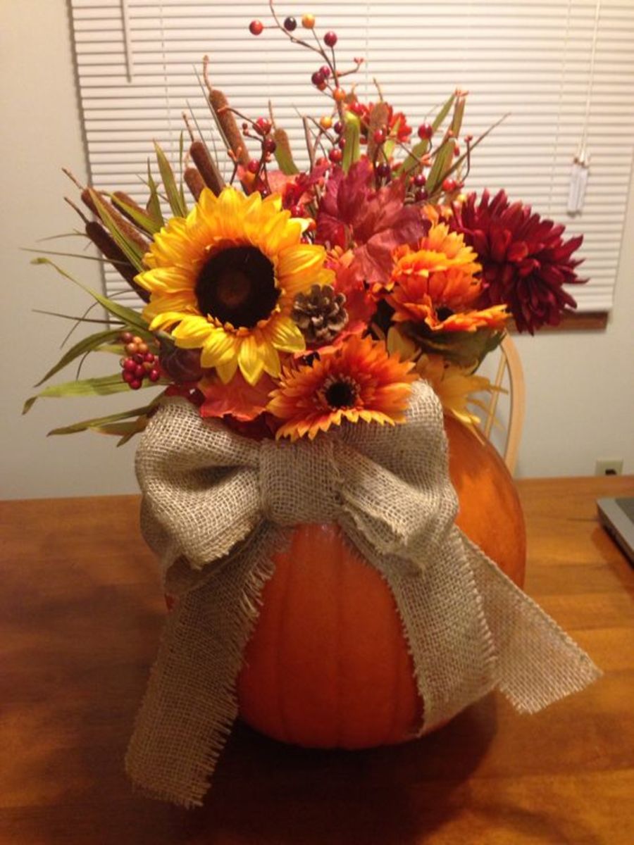 35+ Budget and Dollar Store Thanksgiving Table Settings and Decorations