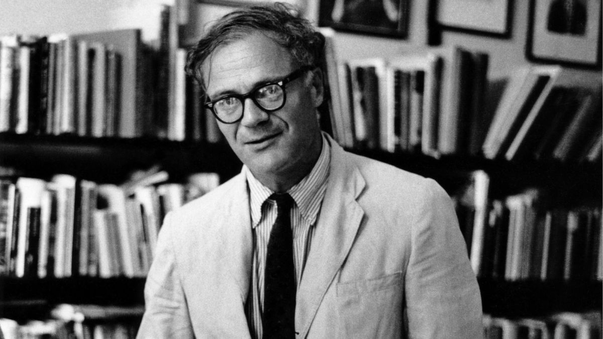 Poem Analysis: 'Waking in the Blue' by Robert Lowell