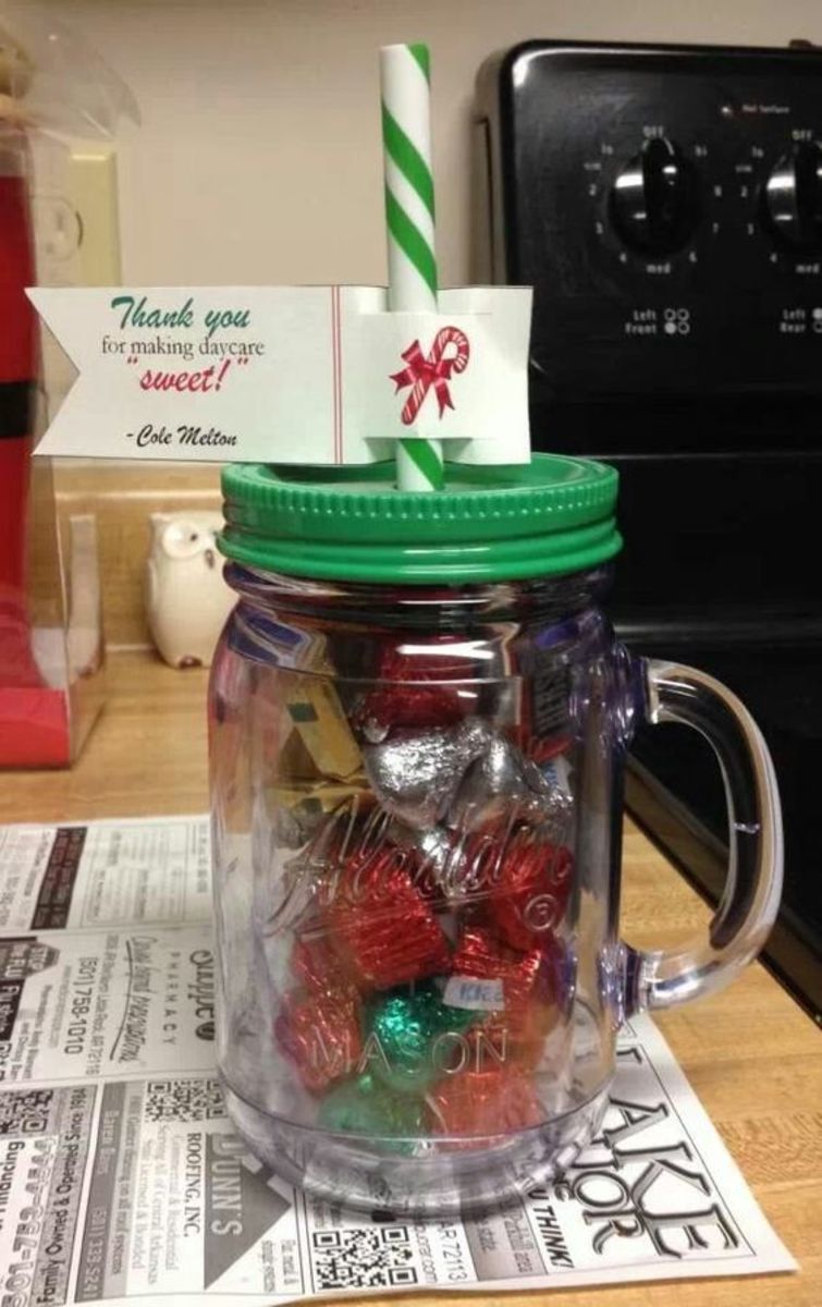 50+ Easy Christmas Gift Ideas for Neighbors Co-workers and Teachers ...