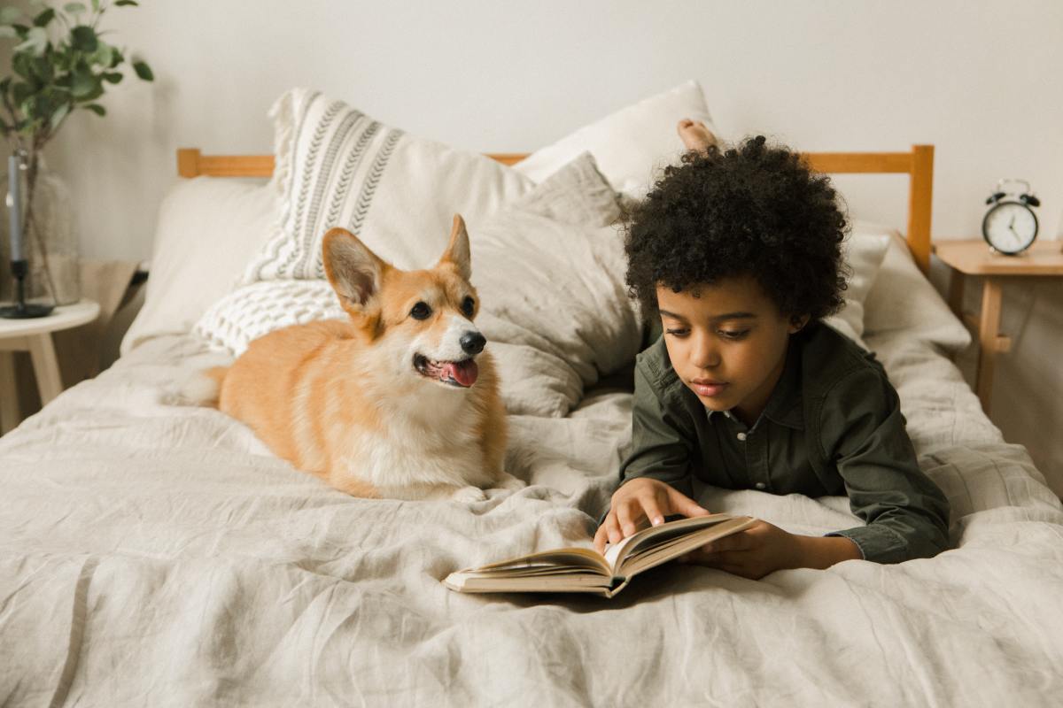 Unleashing Potential: How Family Dogs Elevate Childhood Literacy