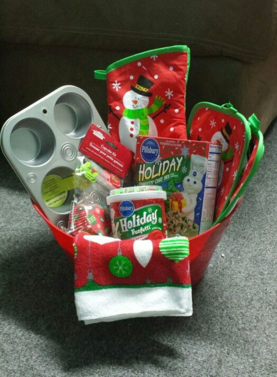 Christmas Baking Themed Gift Basket From The Dollar Tree 
