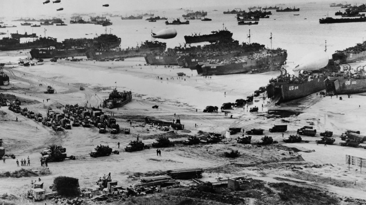World War 2 History: US Carpet-Bombs a US General