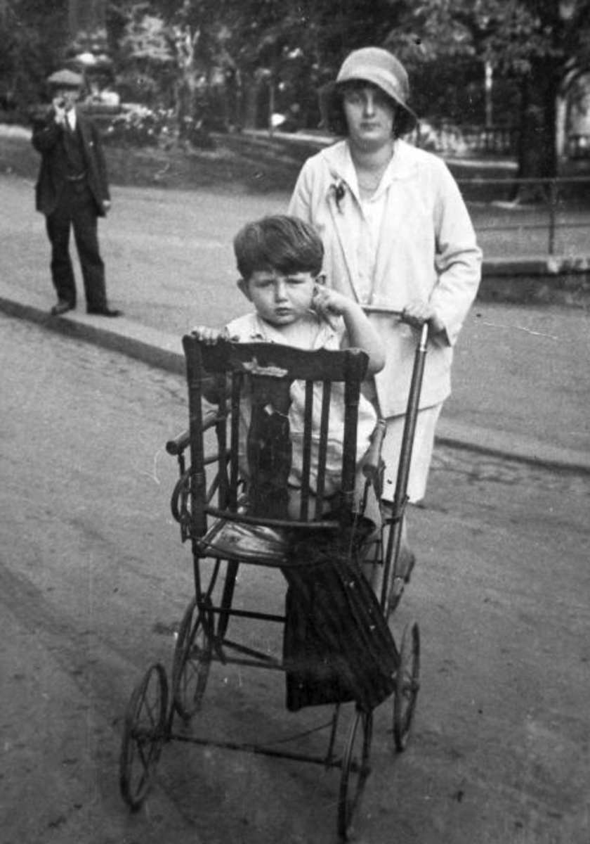 See How the Stroller Has Changed in 100 Years! - HubPages