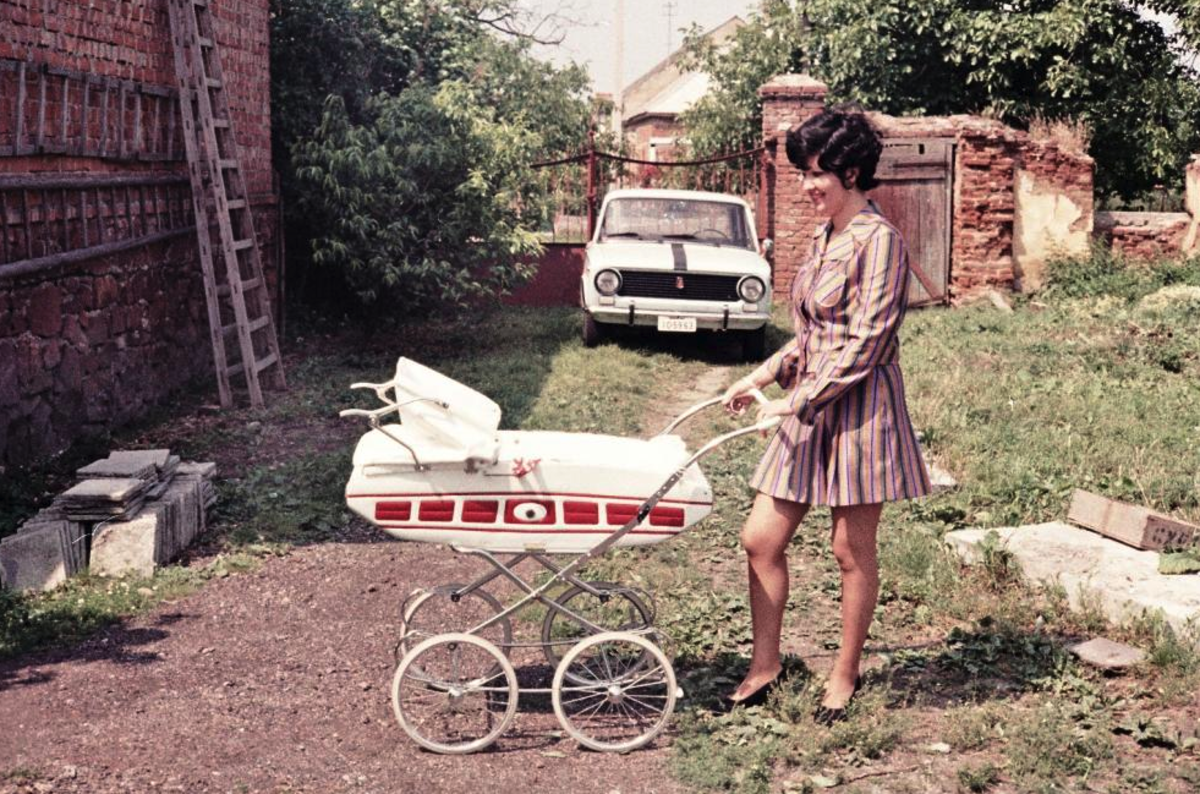 See How the Stroller Has Changed in 100 Years!