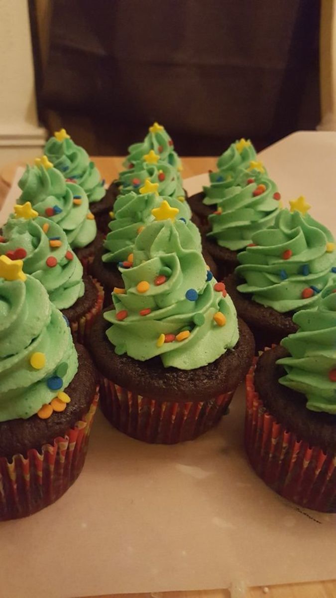 25+ Adorable Christmas Cupcakes for Kids to Make - HubPages