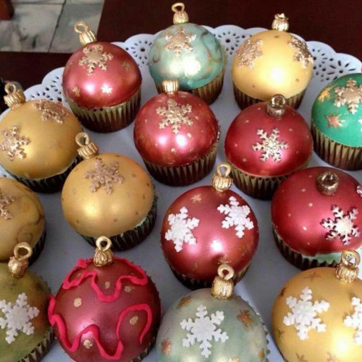 25+ Adorable Christmas Cupcakes for Kids to Make - HubPages