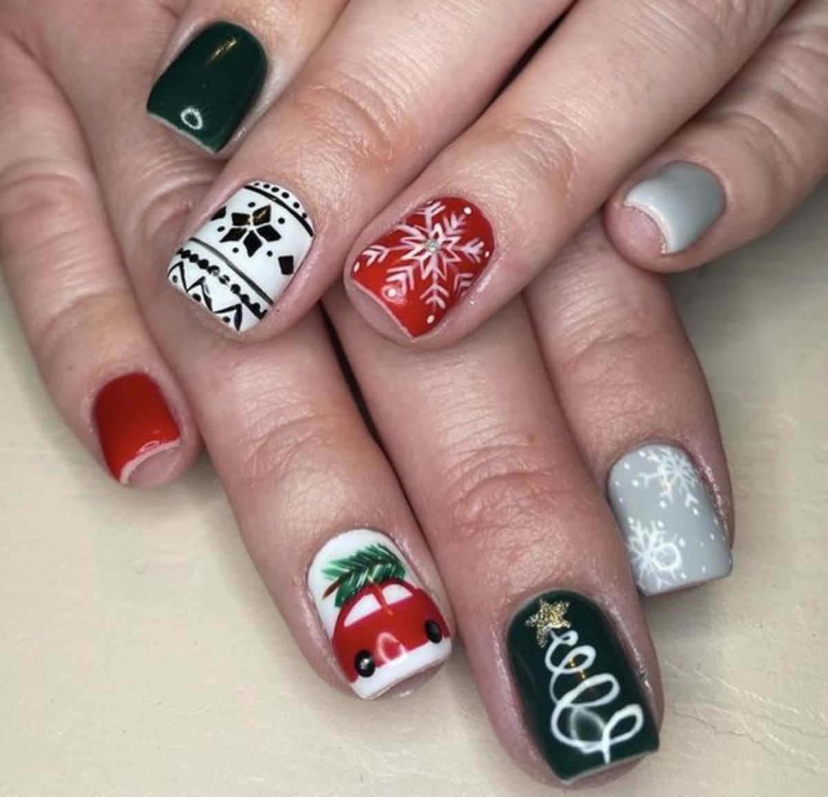 75+ Stunning Winter Nail Art Designs for the Christmas Holidays - HubPages