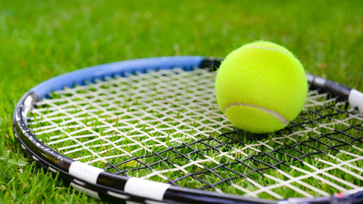 The 3 Best Tennis Rackets for Under $100