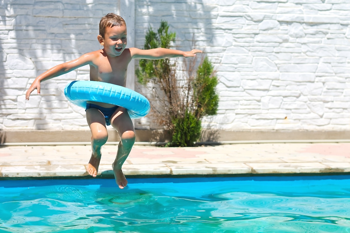 Mom Defends Letting Son Impulsively Jump in the Pool Fully Clothed ...