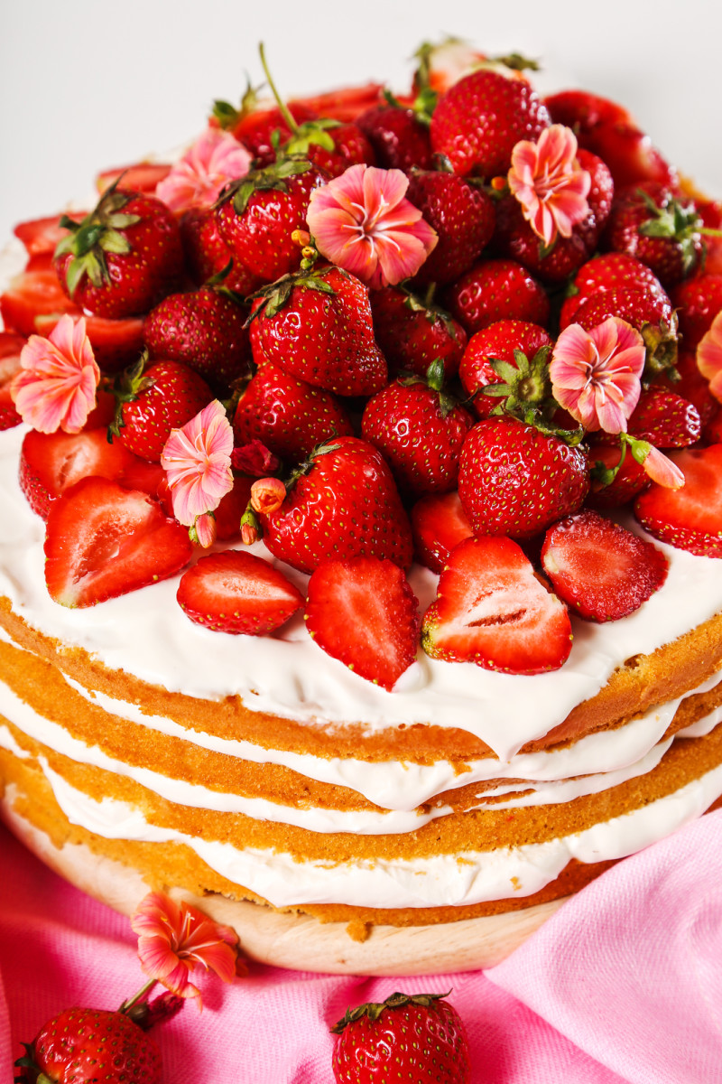 Strawberry Sensations : Decadent Desserts From Shortcake to Sundaes