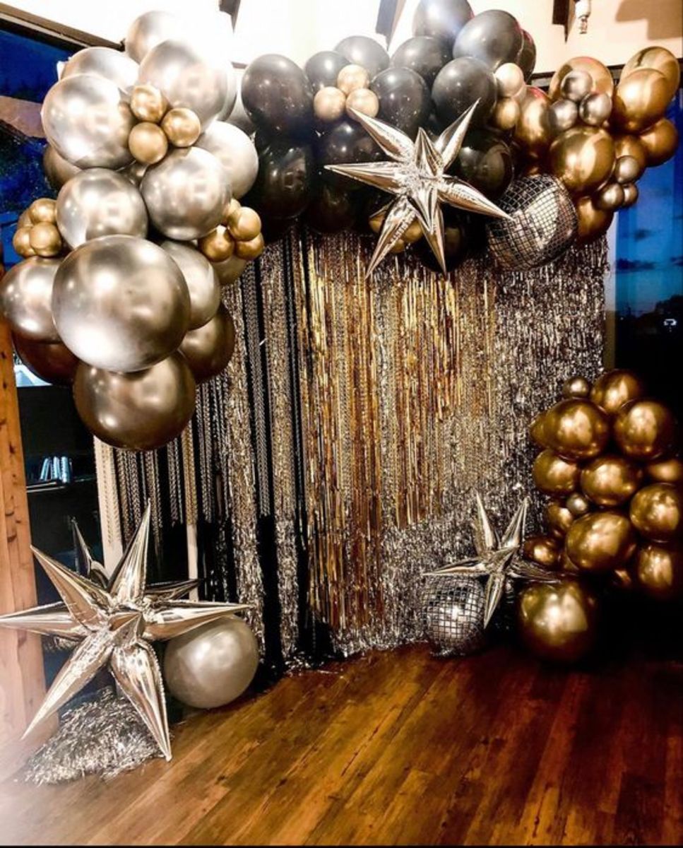 Fab and Glamorous: Gold and Rose Gold Party Theme Ideas You Must Try   Gatsby party decorations, Great gatsby party decorations, Rose gold party  theme