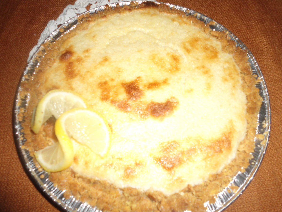 Lemon Cake Pie With Lemon Graham Cracker Crust