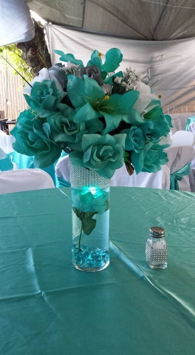 30+ Mesmerizing Teal Wedding Decorations - HubPages