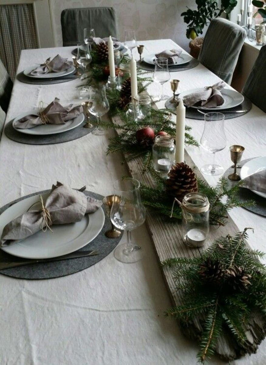 40+ Stunning Christmas Tablescape Settings and Decorating Ideas - HubPages