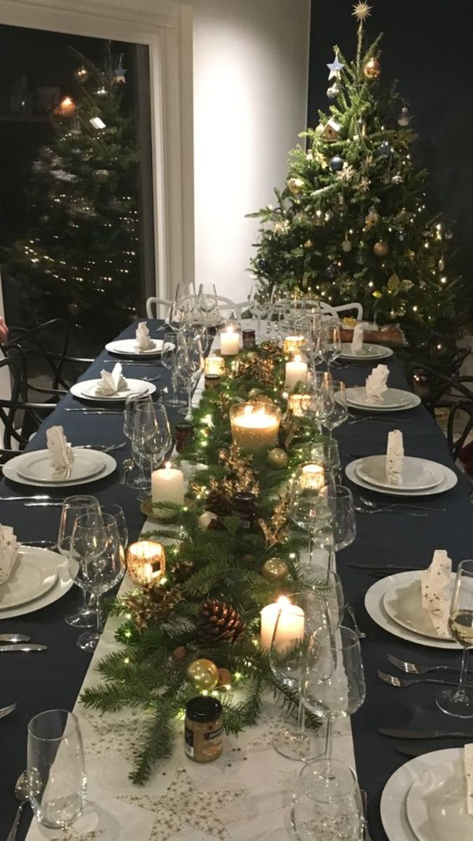 40+ Stunning Christmas Tablescape Settings and Decorating Ideas - HubPages