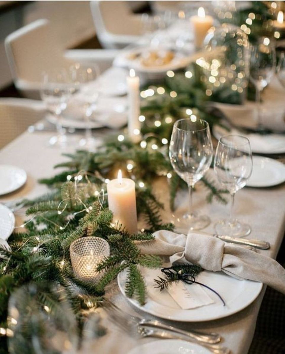 40+ Stunning Christmas Tablescape Settings and Decorating Ideas - HubPages