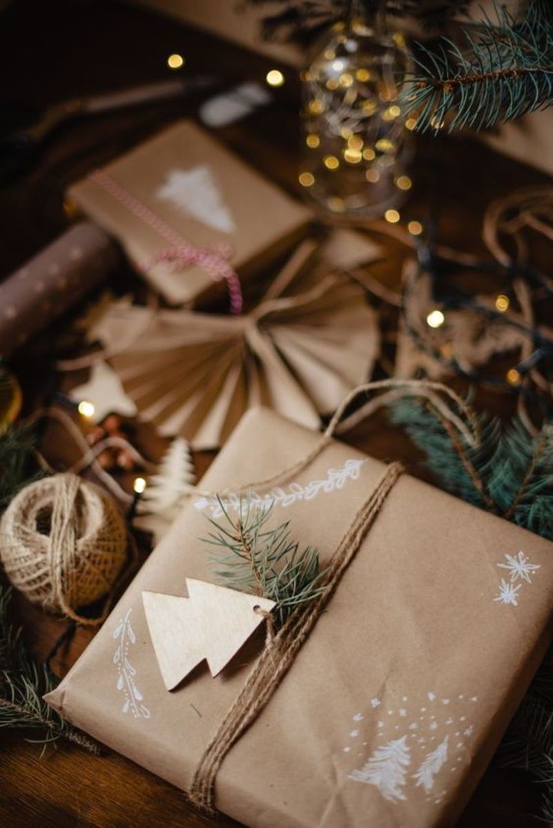 Cozy and Rustic Christmas Wrapping Paper Ideas