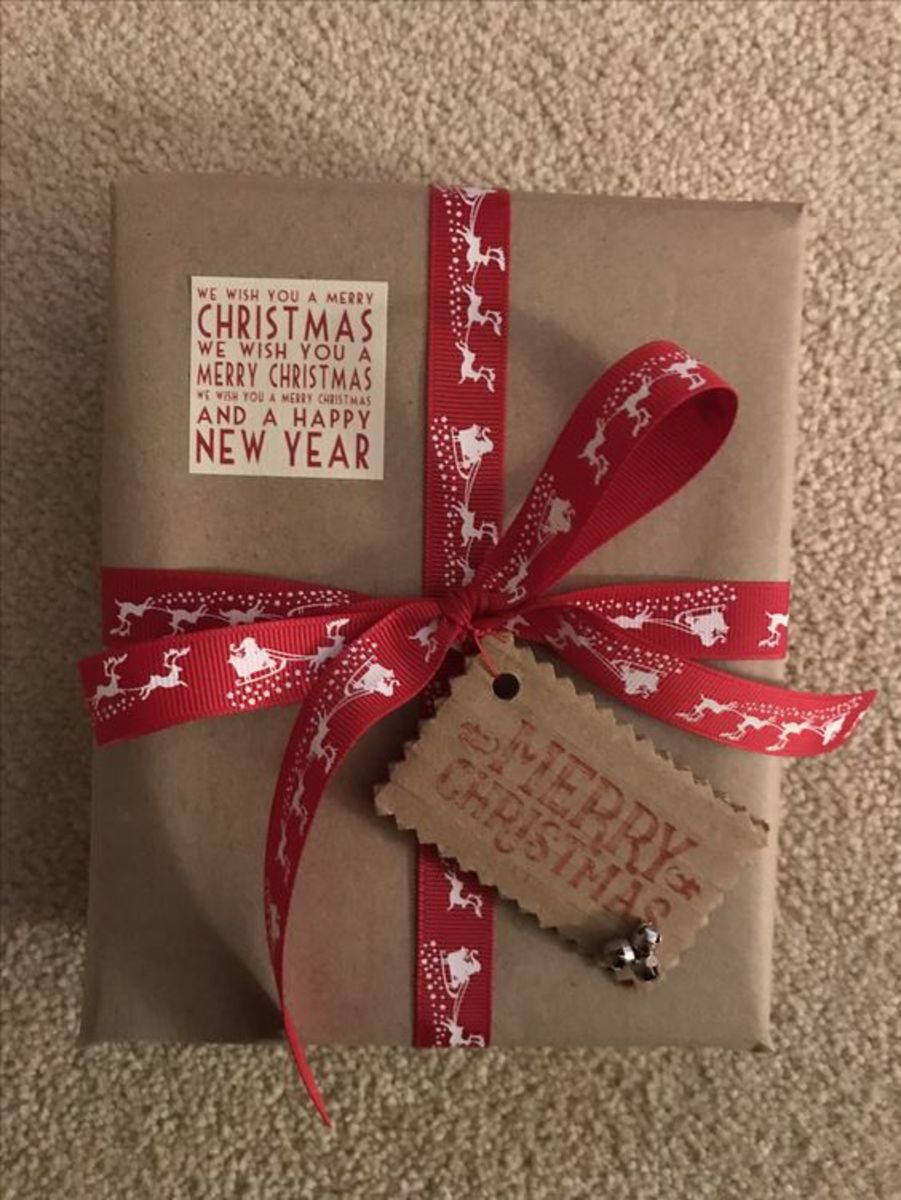 Creative Brown Paper Christmas Gift Wrapping Ideas for a Festive Touch