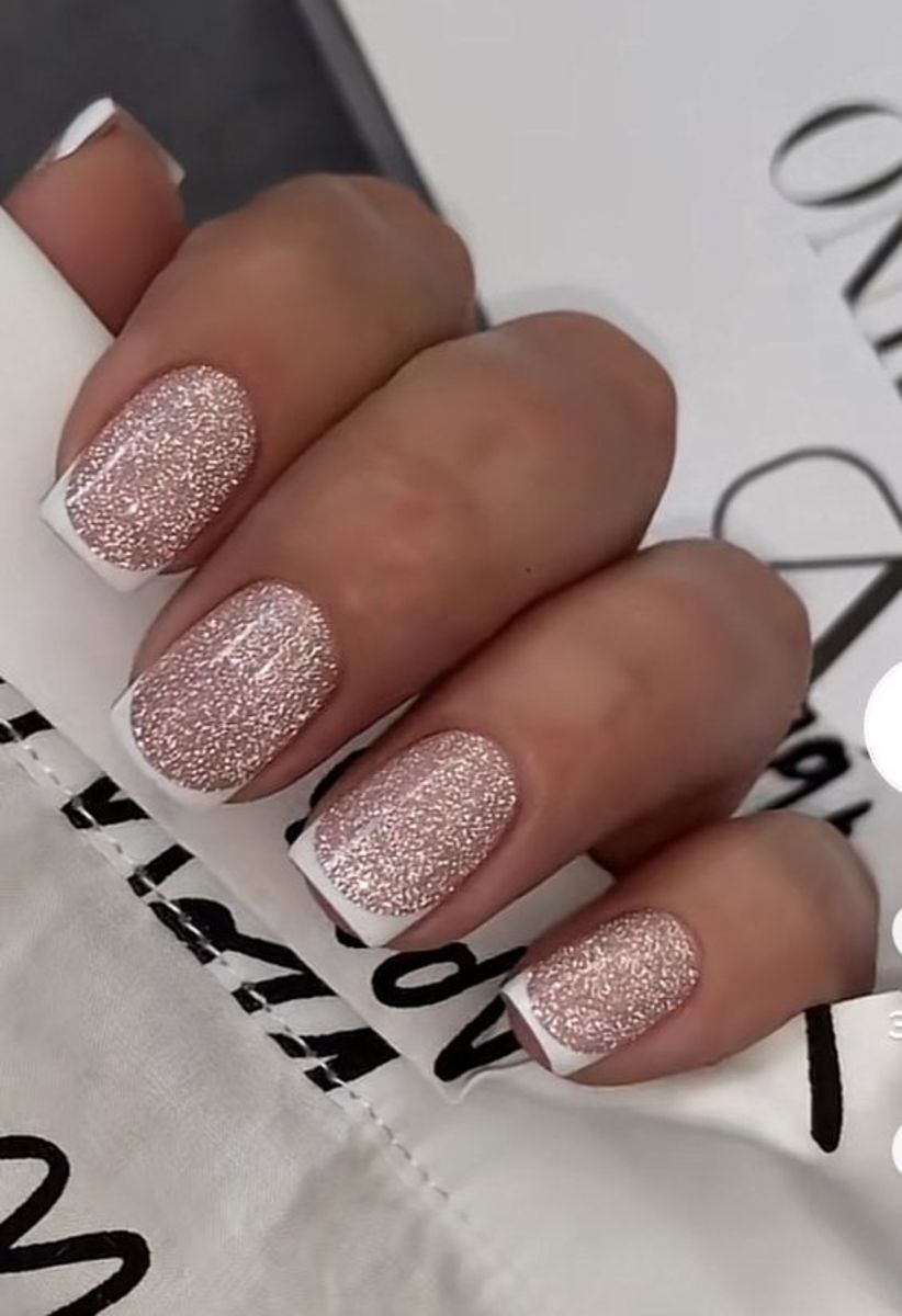 Perfect Nails for Your New Year Party | Dazzle Dry