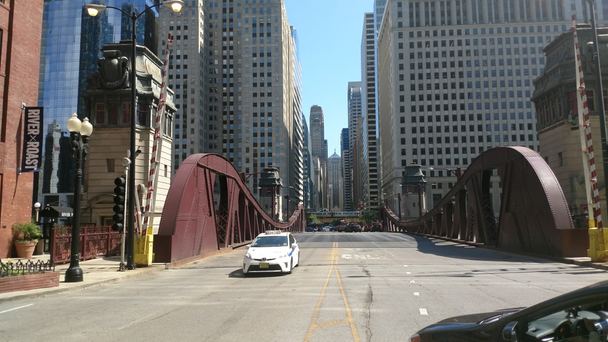 The Chicago Drivers Guide to Rideshare Street Smarts: Quirky Roads/LaSalle Street