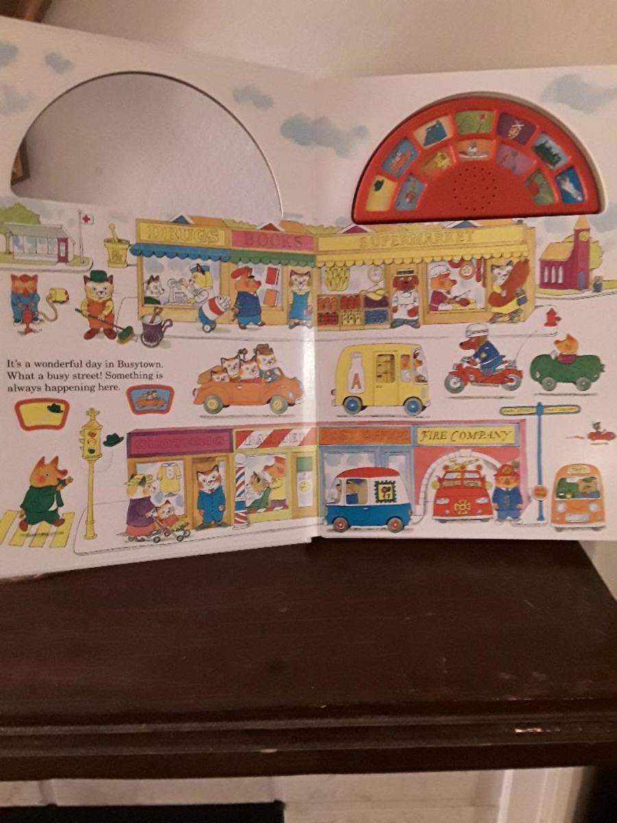 Richard Scarry's Sounds of Busytown (Sound Book) (Board book)