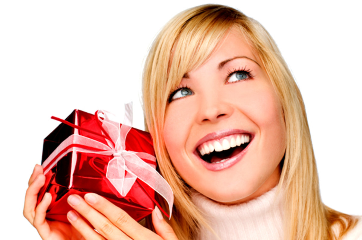 8 Types of Gifts for Women: Other Than Candles, Sweaters & Lotions