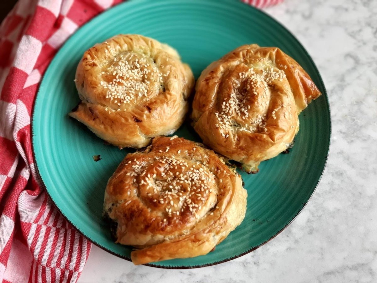 Traditional Turkish Spinach and Feta Cheese Börek (Puff Pastry)