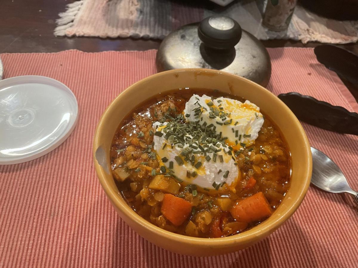 Vibrant Lentil Soup With Pesto, Peppers, and Carrots