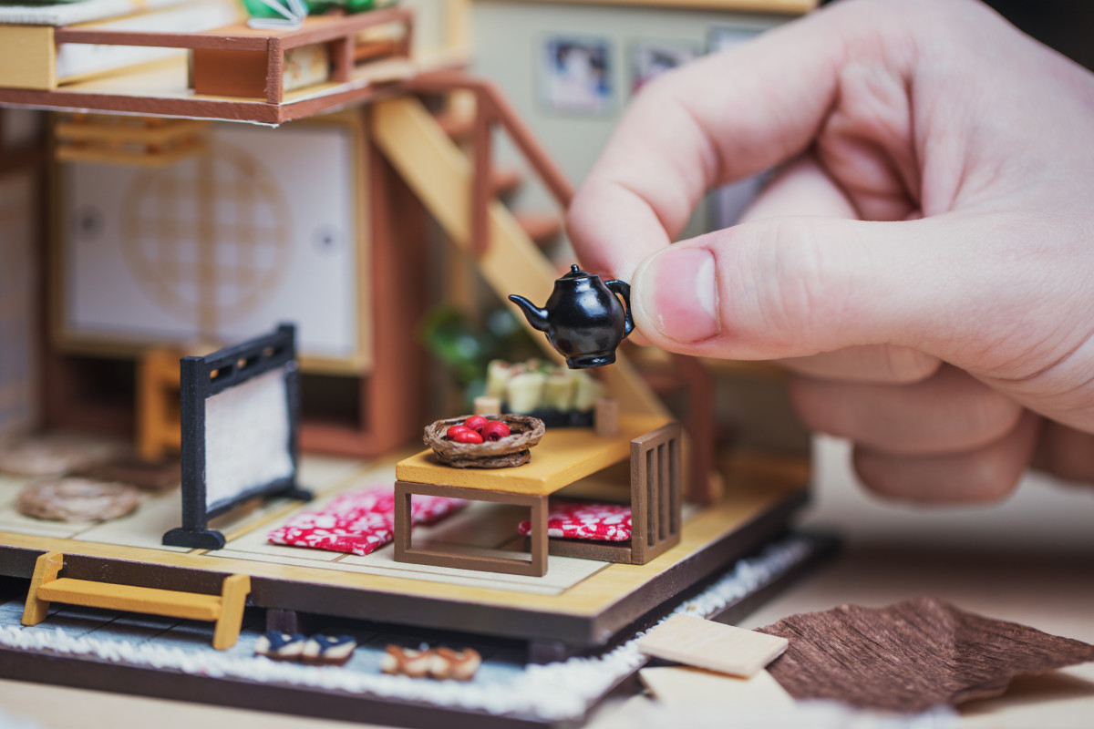 Miniatures and Doll House Collections for Adults