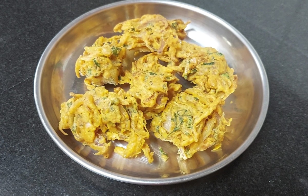 Onion Pakora Recipe: Aromatic and Crispy Teatime Snack - Delishably