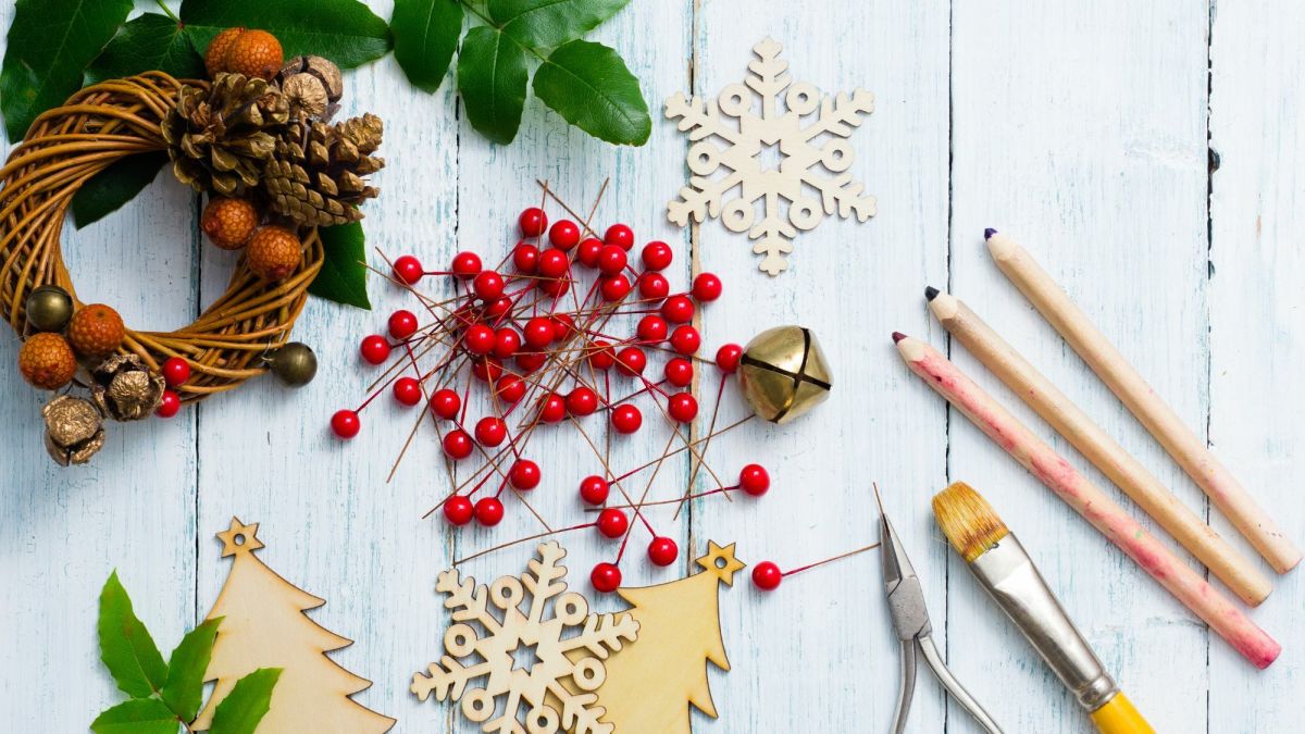 80+ Easy DIY Christmas Decorations on a Budget That You'll Love
