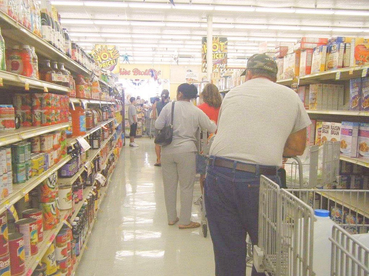 Grocery Shopping Etiquette Take the Quiz and See How Well You Score