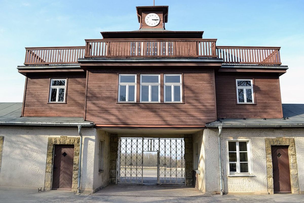 The entrance of Buchenwald. The clock permanently shows 3.15, the time of the camp's liberation on 13th April 1945. 