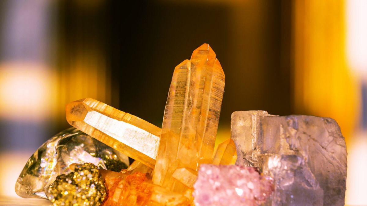 7 Physical Properties of Minerals Used to Identify Them