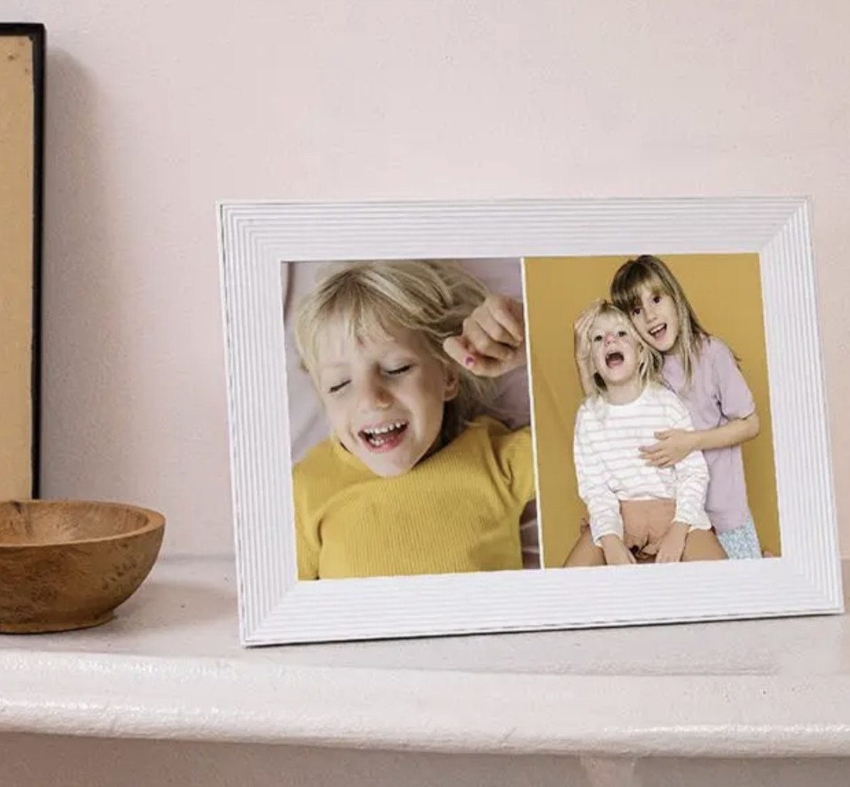 The Carver Sea Salt 10.1” WiFi Digital Picture Frame Lets Everyone