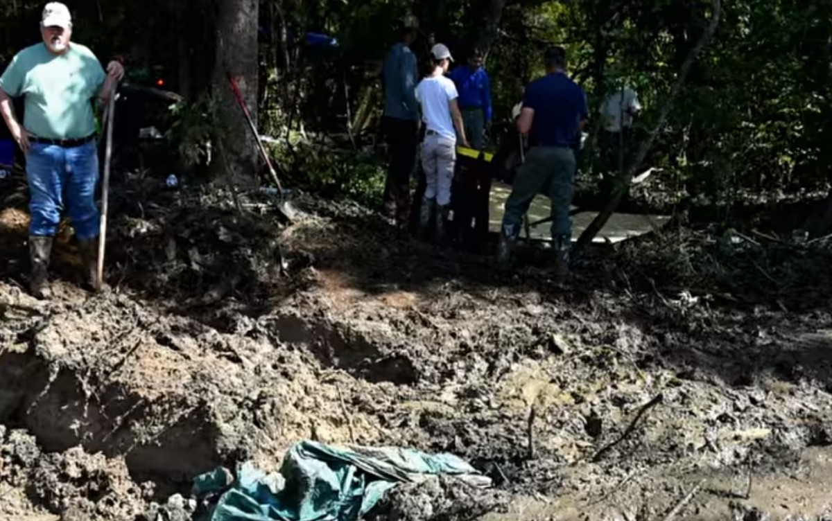 County works employees discovered the body of Mike Williams.