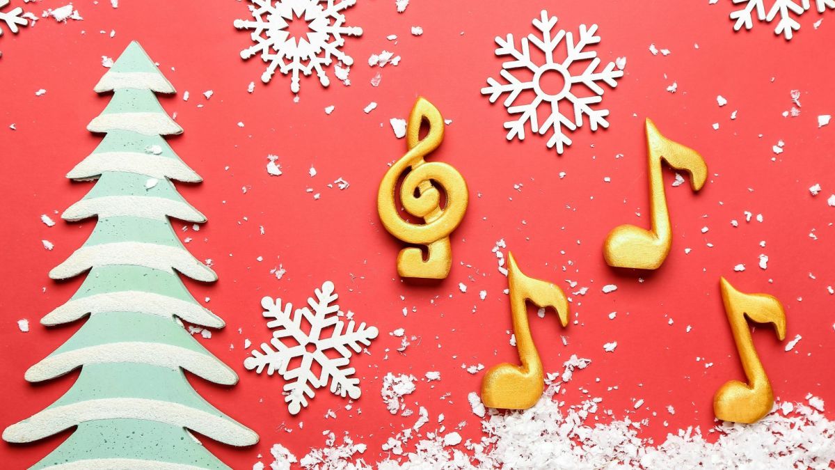 8 Meaningful Christmas Songs to Put You in the Holiday Spirit