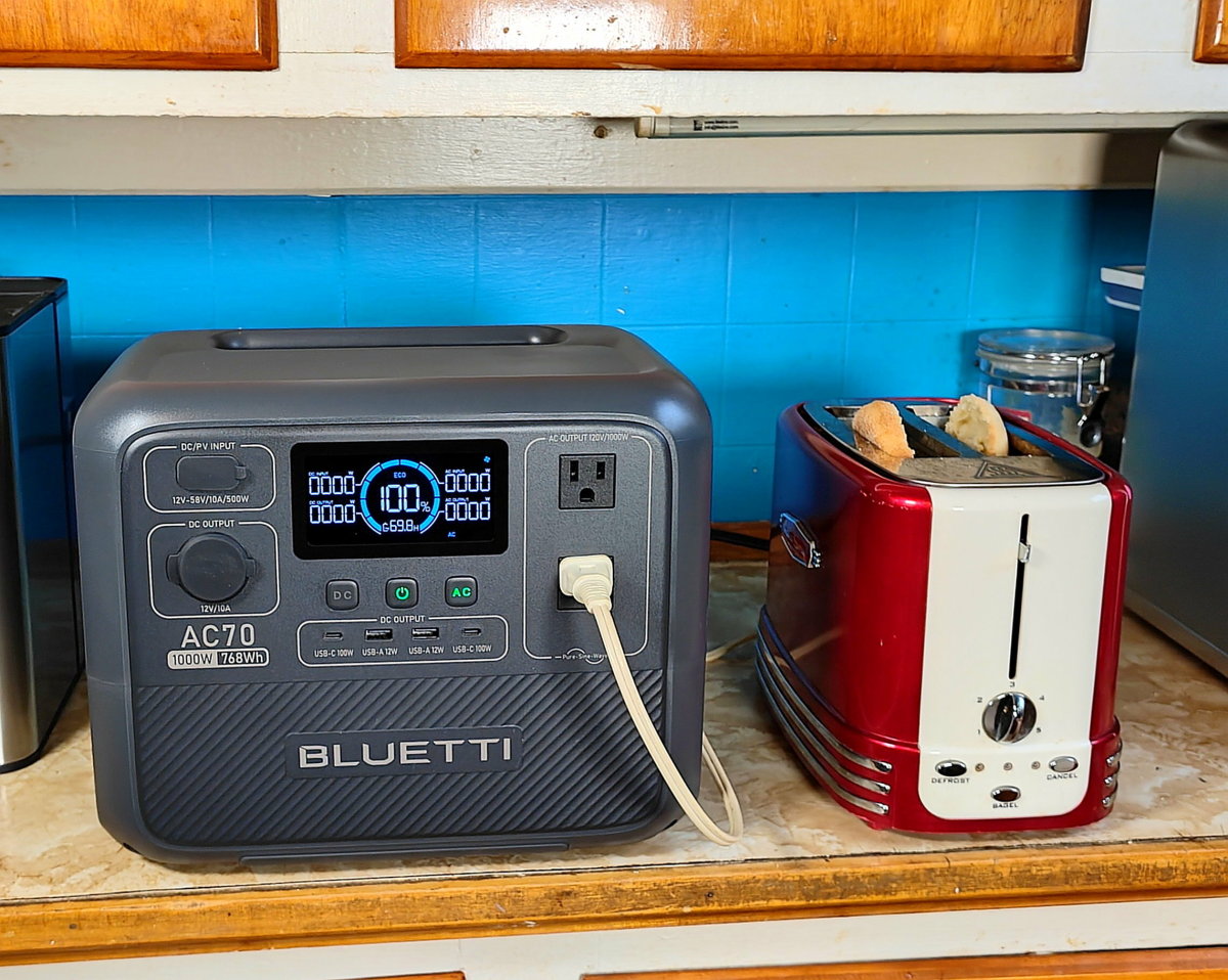 Review of the BLUETTI AC70 Portable Power Station - TurboFuture