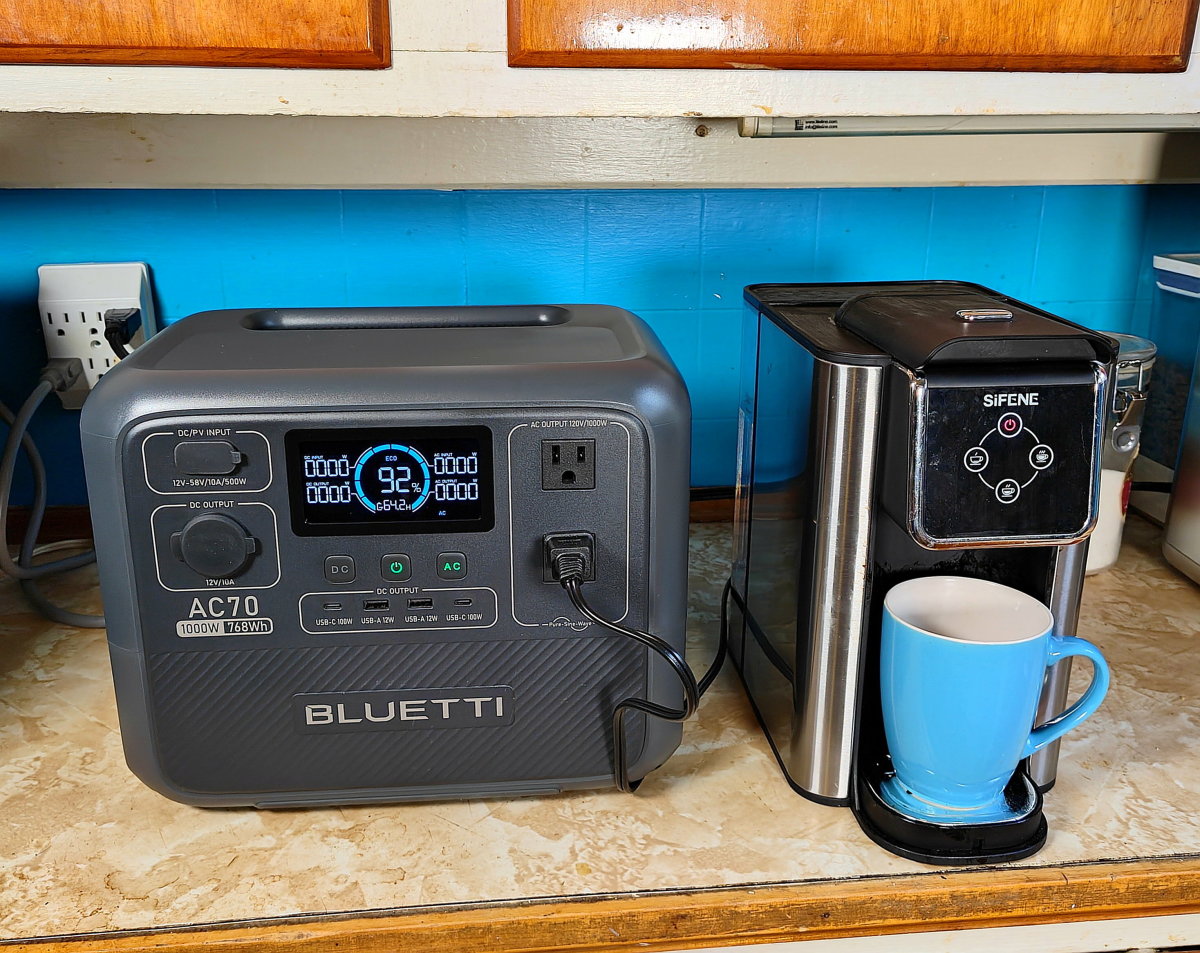 Review of the BLUETTI AC70 Portable Power Station