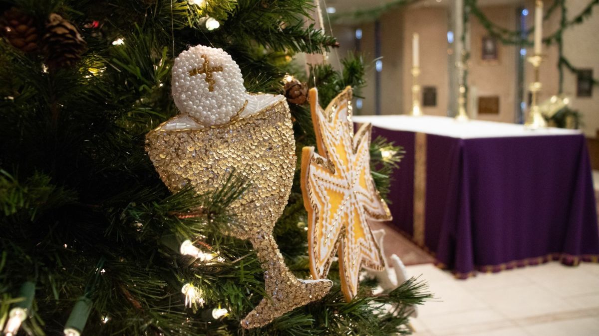 What Are Chrismon Ornaments? 24 Ornaments and Their Meanings
