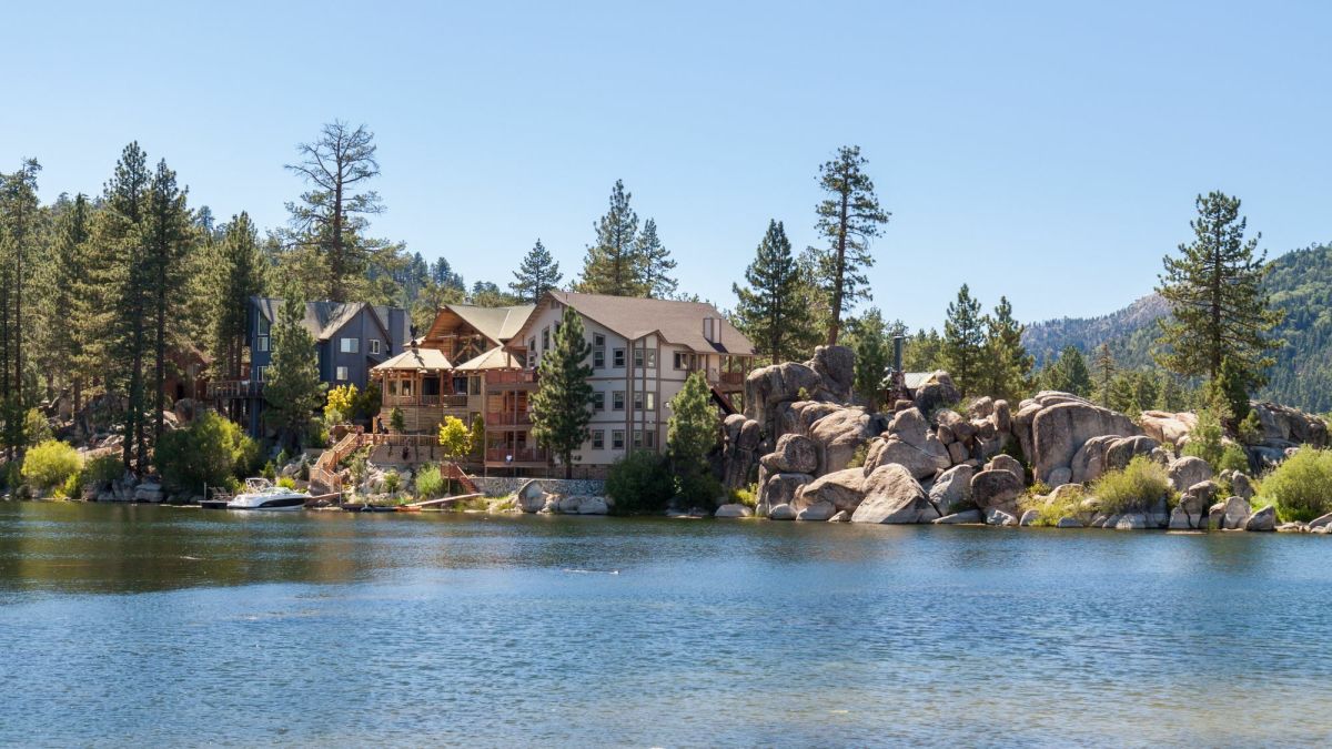 50+ Best Lake House Names Funny, Unique, and Charming Dengarden