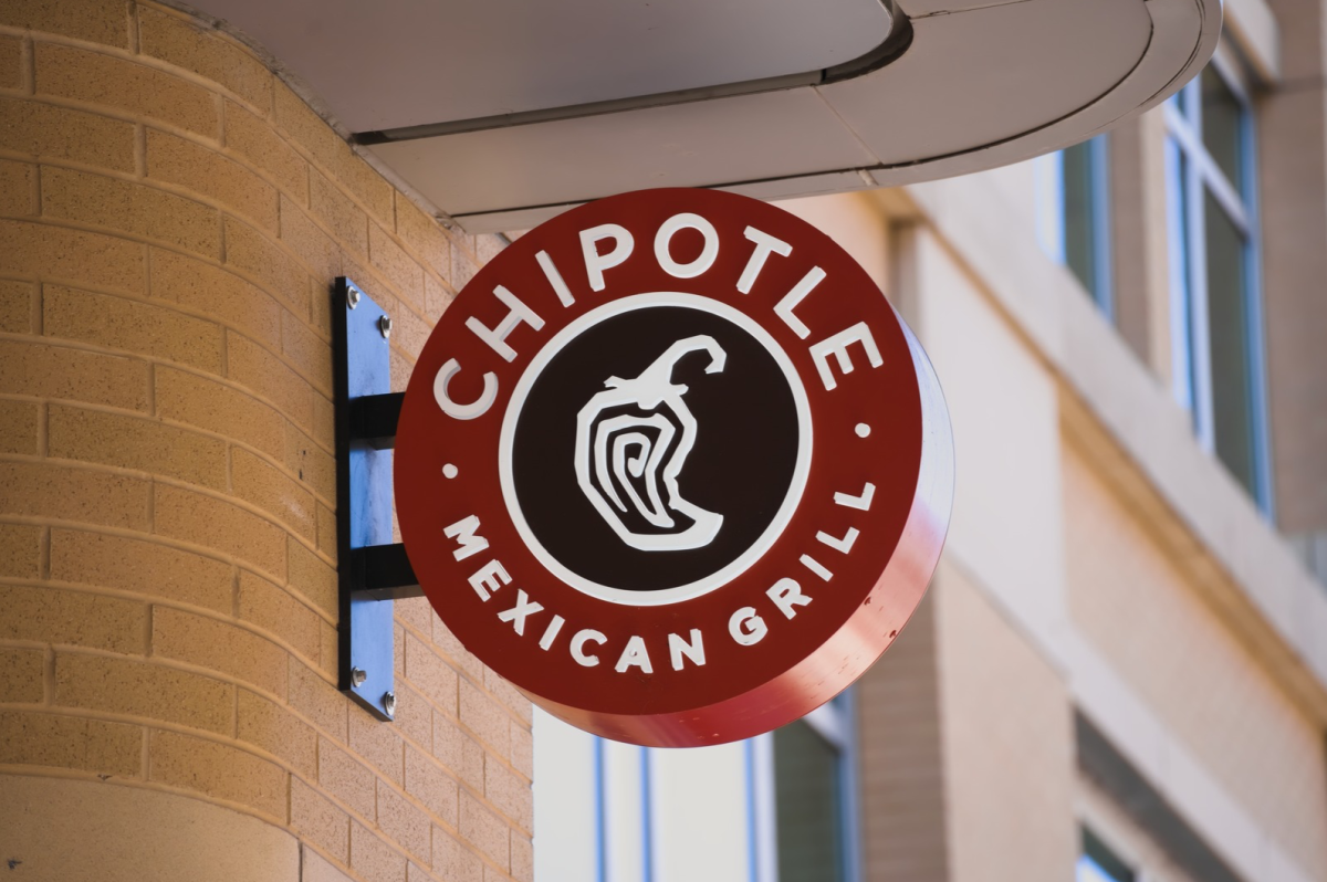 Unruly Chipotle Customer Gets Served a Slice of Humble Pie Delishably