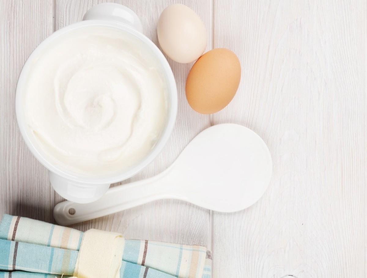 Vintage 'Eggs in Sour Cream' Recipe Has Keto Dieters Going Wild